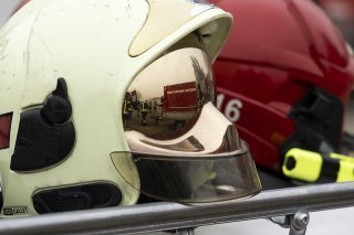 Les pompiers sont rapidement intervenus dans un incendie à Veyras VS vendredi, qui a fait une blessée grave.